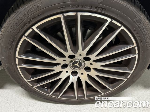 Mercedes-Benz C-Class 2022 — photo 6