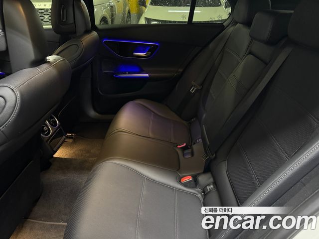 Mercedes-Benz C-Class 2022 — photo 11