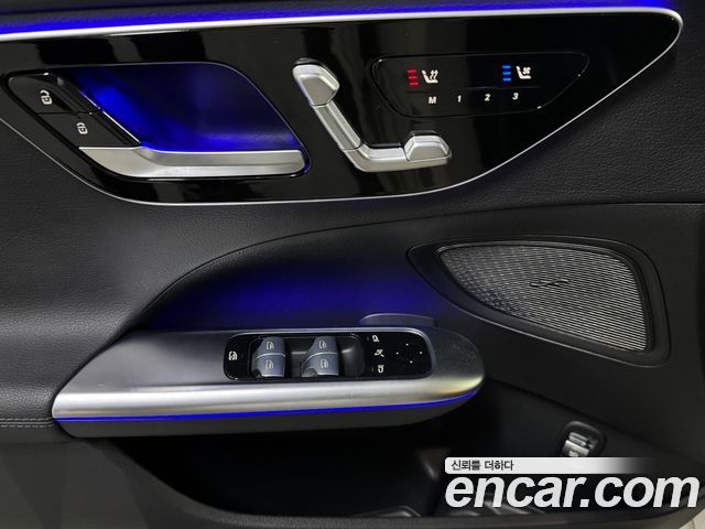 Mercedes-Benz C-Class 2022 — photo 12
