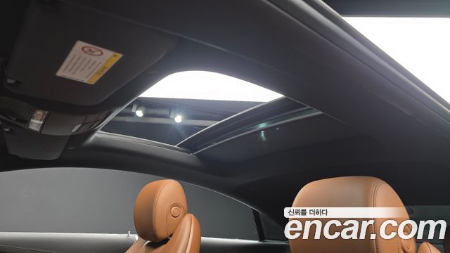 Mercedes-Benz E-Class 2019 — photo 16