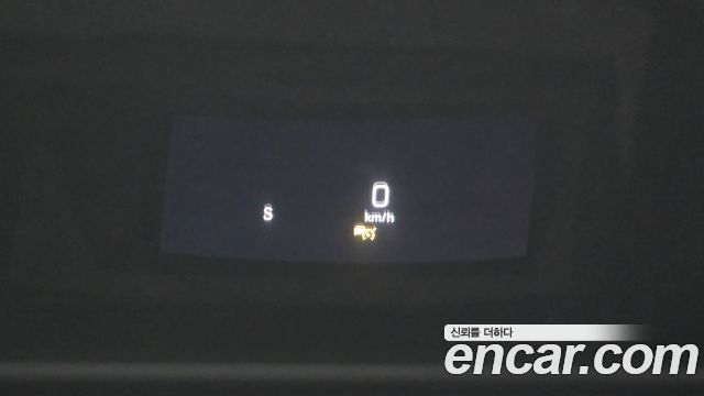 Mercedes-Benz E-Class 2019 — photo 17