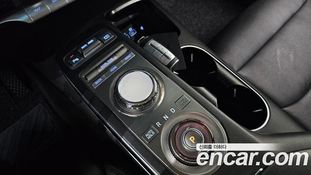 Genesis GV70 2021 — photo 9