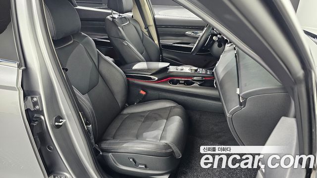 Genesis GV70 2021 — photo 12