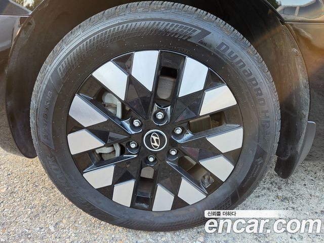 Hyundai Staria 2025 — photo 5