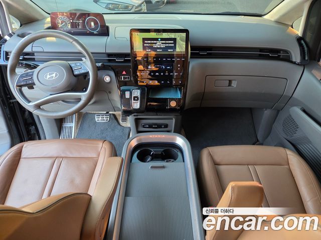 Hyundai Staria 2025 — photo 7