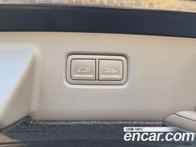 Hyundai Staria 2025 — photo 20