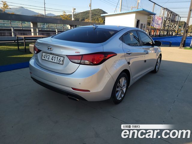 Hyundai AVANTE 2015 — photo 3
