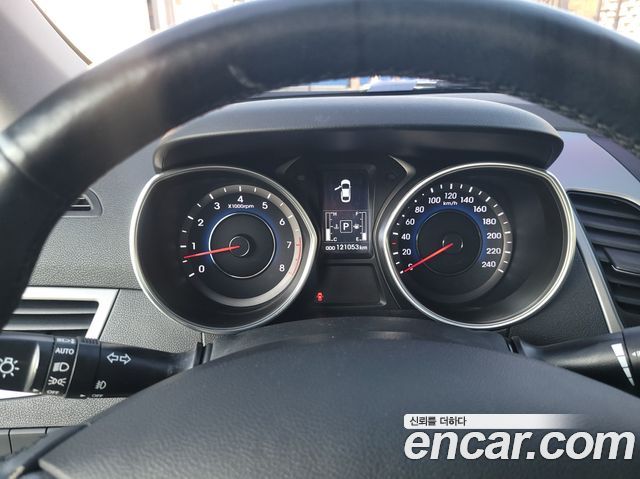 Hyundai AVANTE 2015 — photo 8
