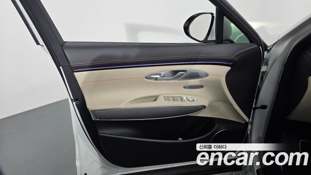 Genesis GV70 2025 — photo 14