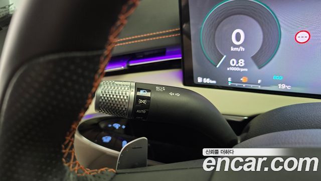 Genesis GV70 2025 — photo 28