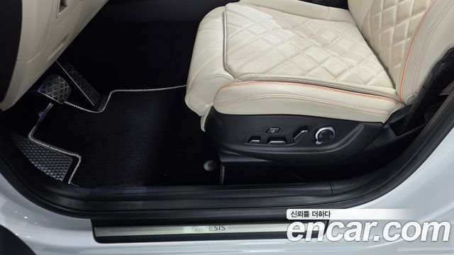 Genesis GV70 2025 — photo 30