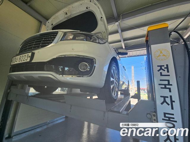 Kia Canival 2018 — photo 1