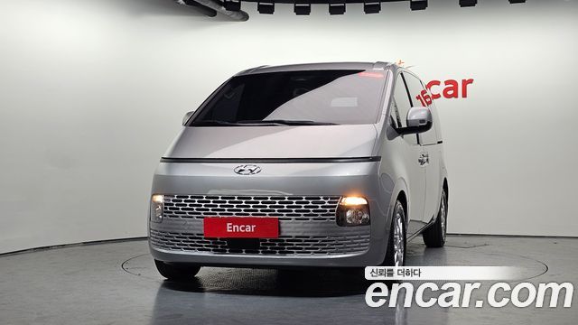 Hyundai Staria 2022 — photo 3