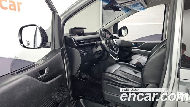 Hyundai Staria 2022 — photo 13