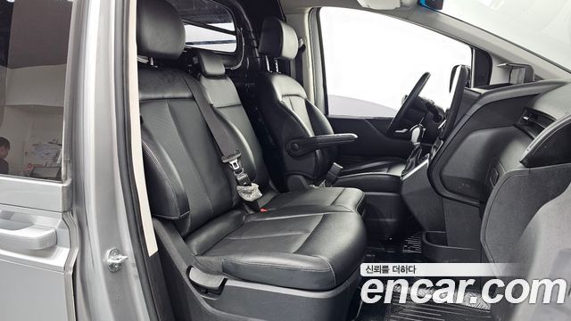 Hyundai Staria 2022 — photo 17