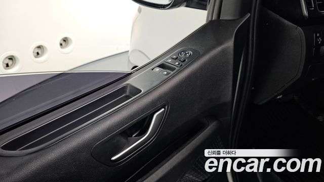 Hyundai Staria 2022 — photo 29