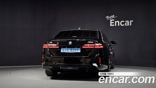 BMW i5 2024 — photo 4