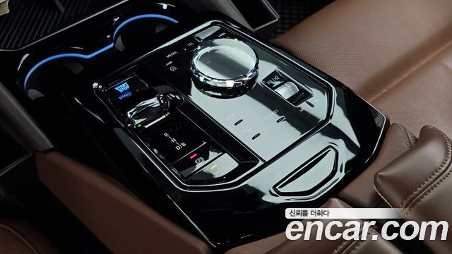 BMW i5 2024 — photo 9