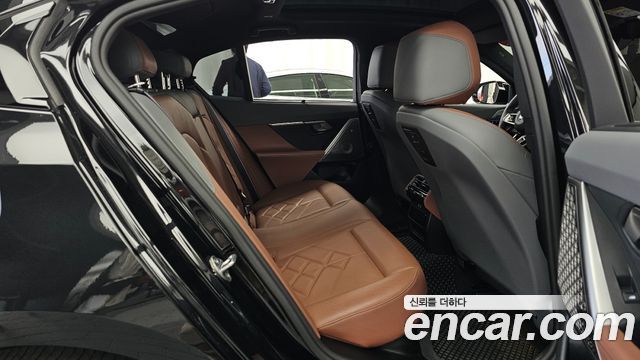 BMW i5 2024 — photo 12