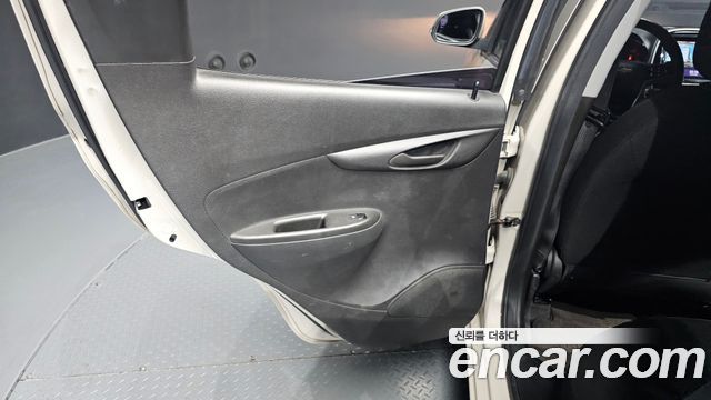 Chevrolet Korea Spark 2016 — photo 15