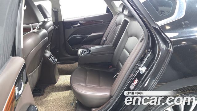 Kia K7 2016 — photo 18