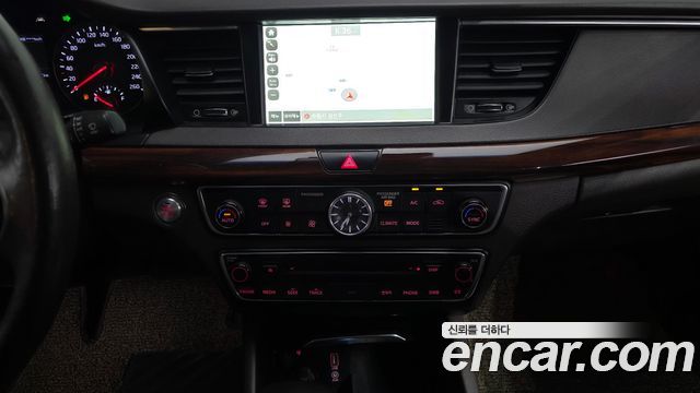 Kia K7 2016 — photo 19
