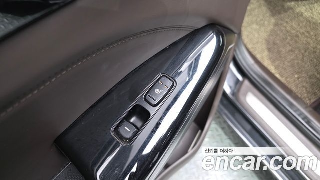 Kia K7 2016 — photo 30