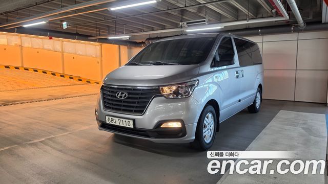 Hyundai Starex 2021 — photo 1