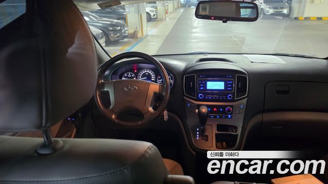 Hyundai Starex 2021 — photo 13