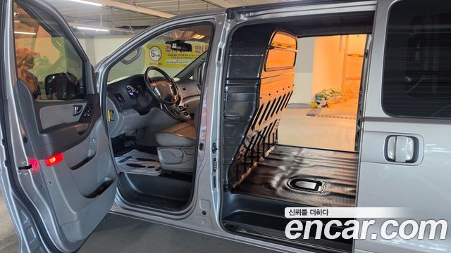 Hyundai Starex 2021 — photo 18