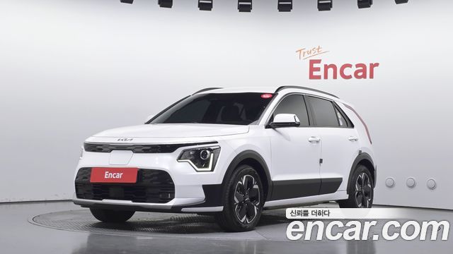 Kia Niro 2023 — photo 1
