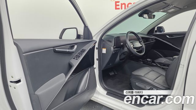 Kia Niro 2023 — photo 13