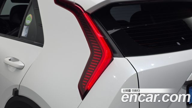 Kia Niro 2023 — photo 9