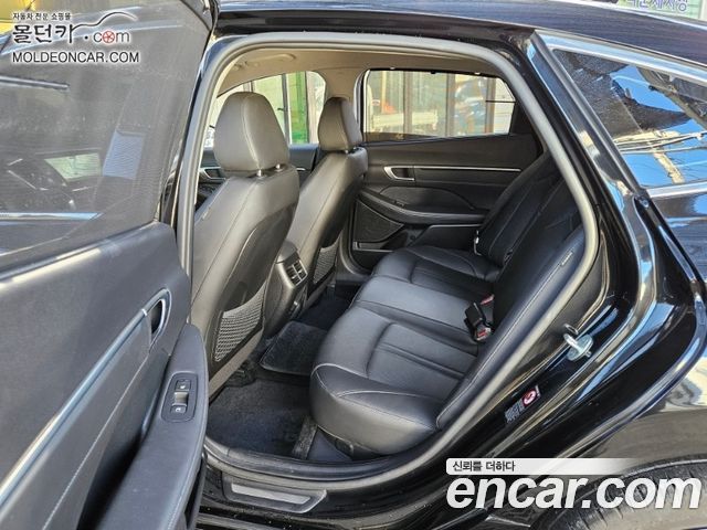 Hyundai Sonata 2022 — photo 16