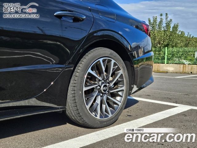 Hyundai Sonata 2022 — photo 18