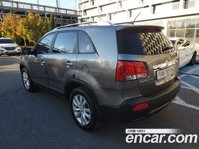 Kia Sorento 2010 — photo 3