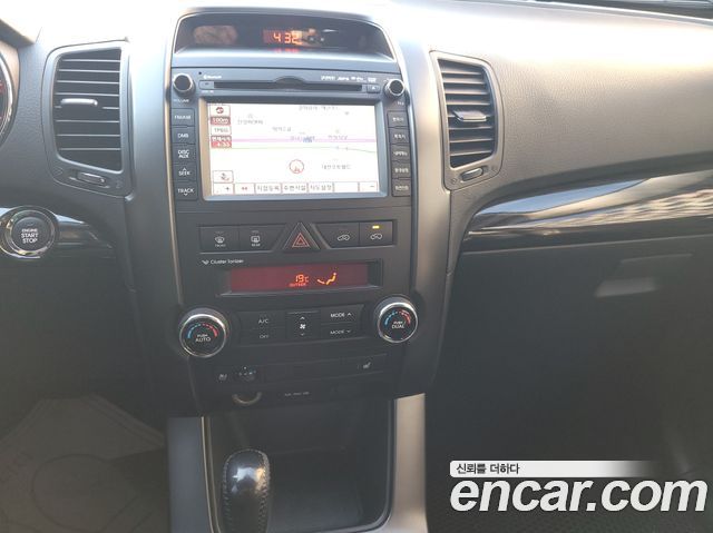 Kia Sorento 2010 — photo 9