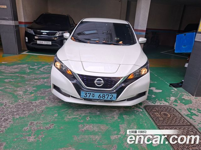Nissan Leaf 2019 — photo 2