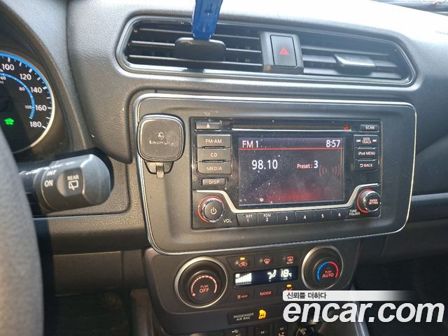 Nissan Leaf 2019 — photo 14