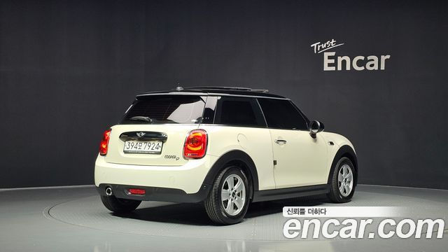 Mini Cooper 2018 — photo 2
