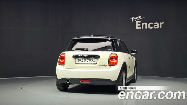 Mini Cooper 2018 — photo 4