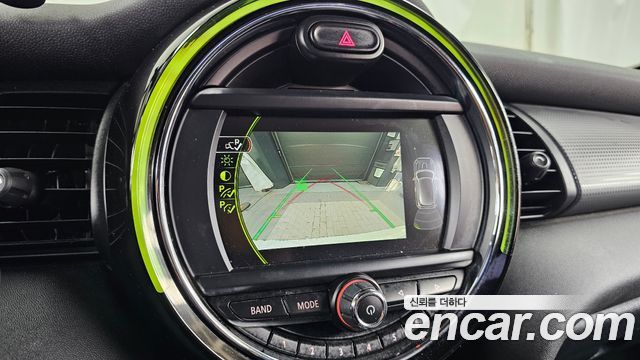 Mini Cooper 2018 — photo 20
