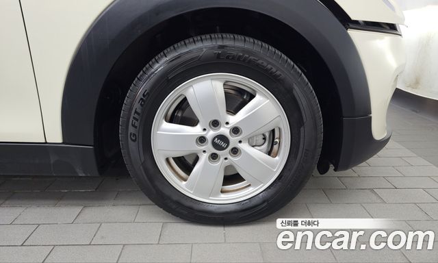 Mini Cooper 2018 — photo 7