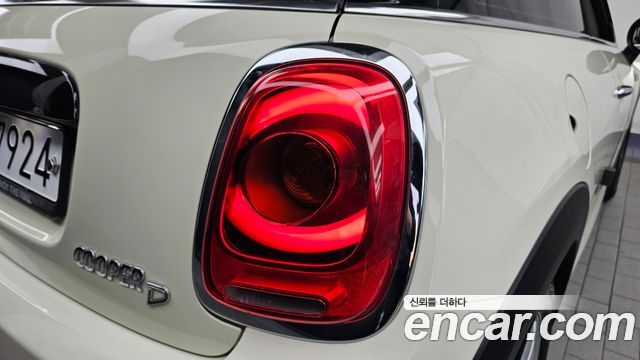 Mini Cooper 2018 — photo 9