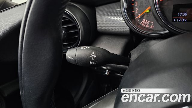 Mini Cooper 2018 — photo 28
