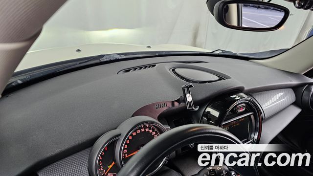 Mini Cooper 2018 — photo 30