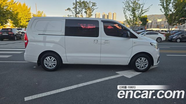 Hyundai Starex 2019 — photo 7