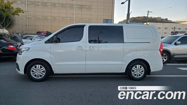 Hyundai Starex 2019 — photo 8