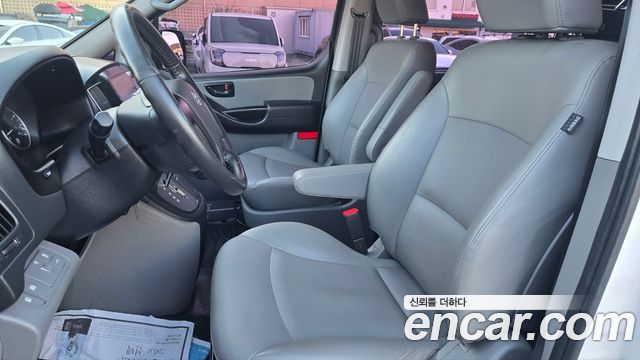 Hyundai Starex 2019 — photo 10