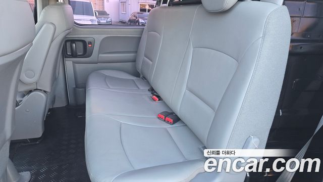 Hyundai Starex 2019 — photo 11